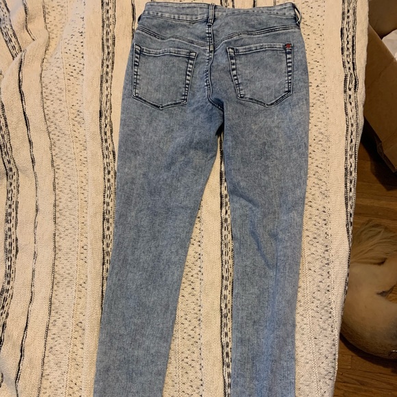 Jeans - Picture 2 of 3